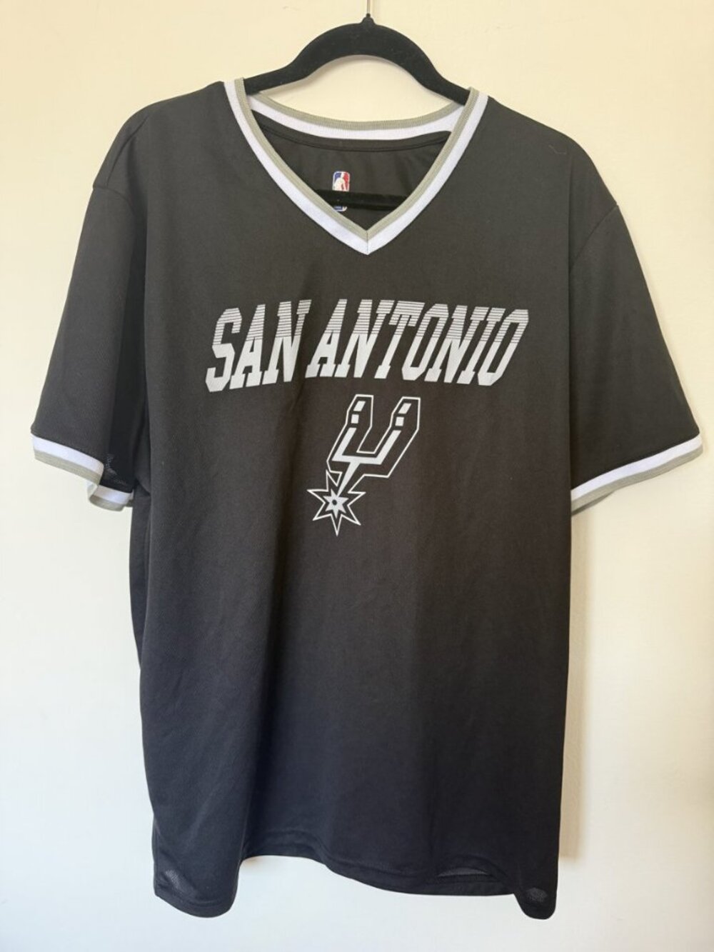 San Antonio Spurs V-Neck Tee Charcoal Size XL